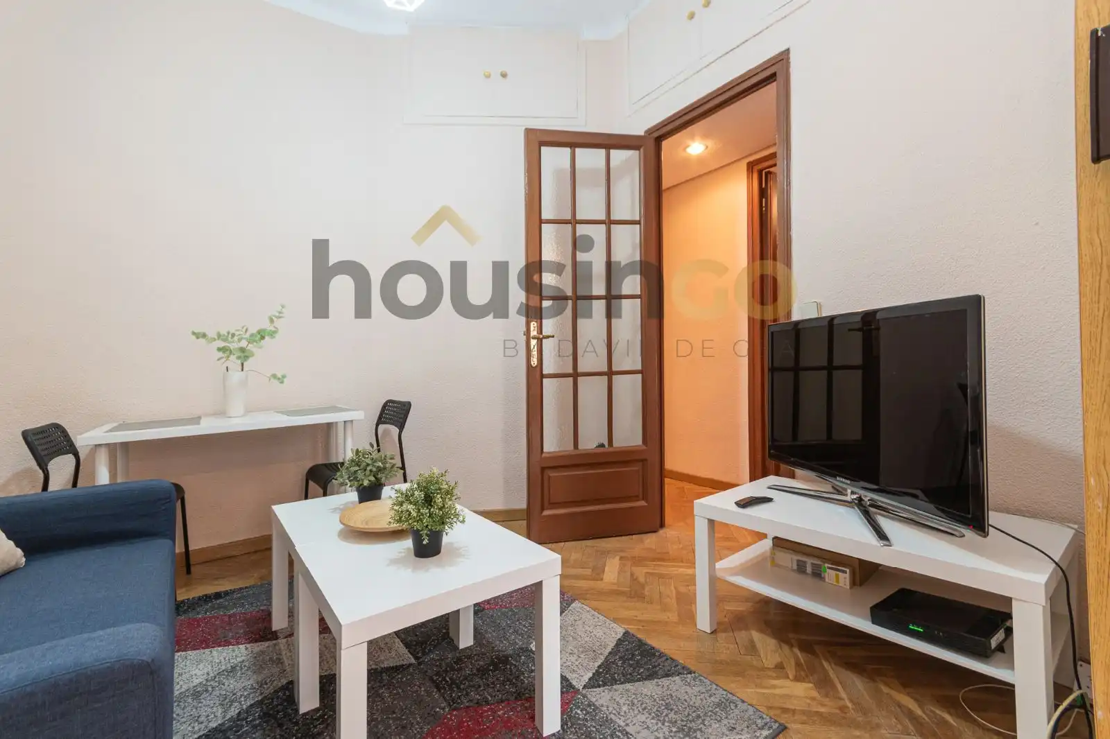 Living room of Flat for rent in Madrid  with Heating, Parquet flooring and Furnished