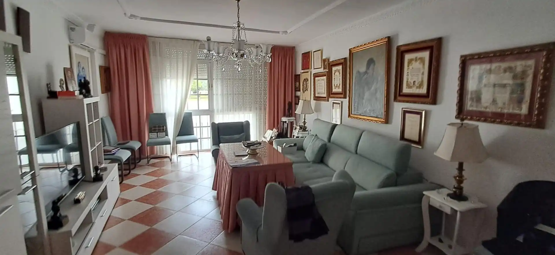 Wohnzimmer von Wohnung zum Verkauf in Utrera mit Klimaanlage, Abstellraum und Balkon