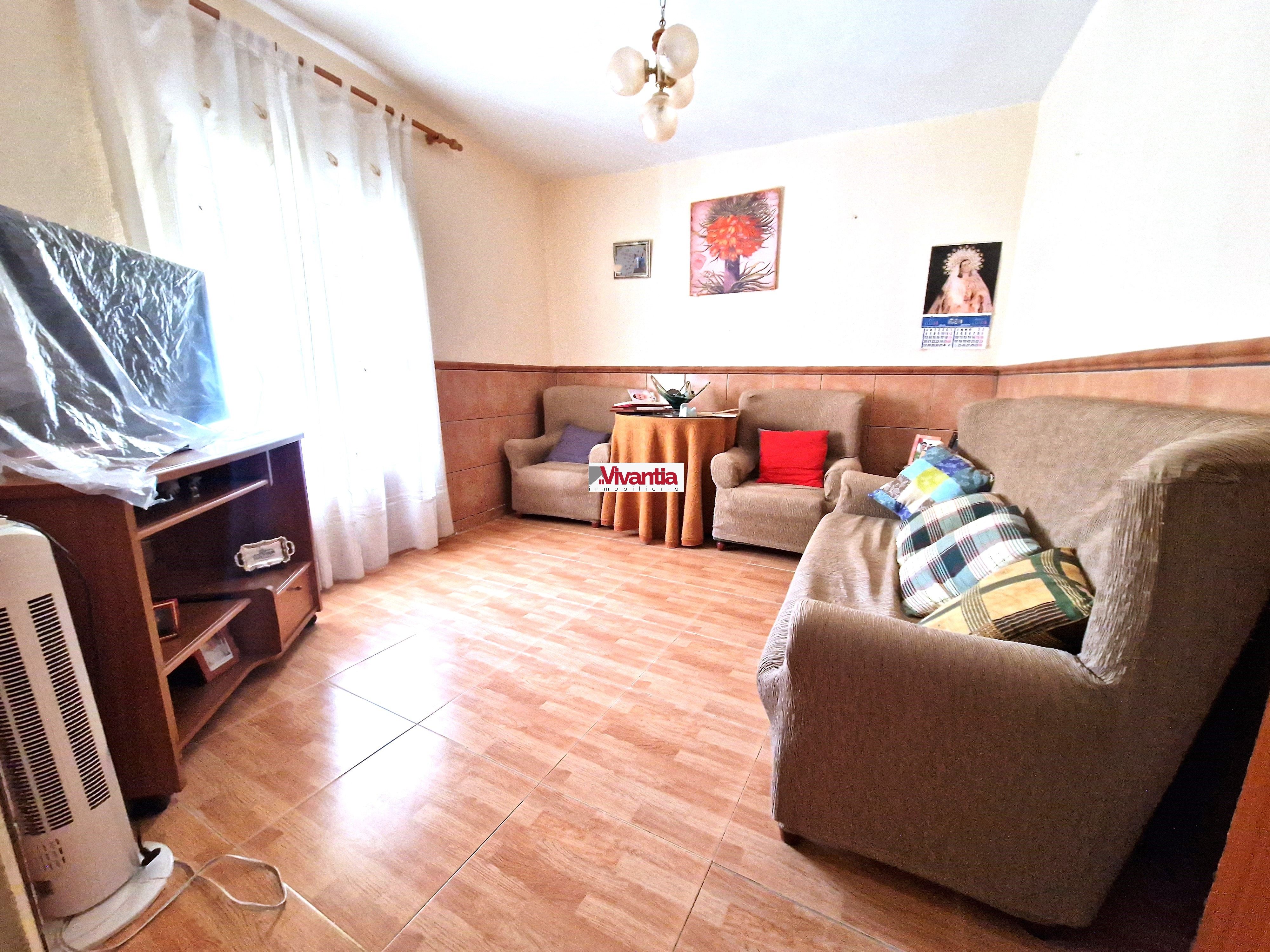 Sala d'estar de Casa adosada en venda en Lorca amb Terrassa, Traster i Moblat