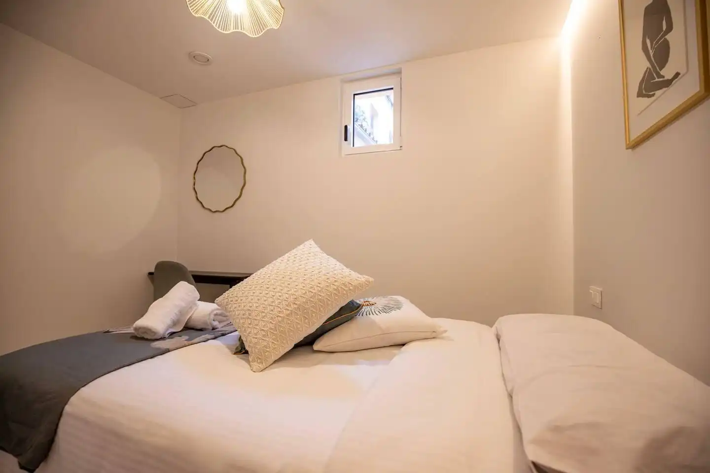 Bedroom of Apartments for rent in Cerdanyola del Vallès  with Air Conditioner and Furnished