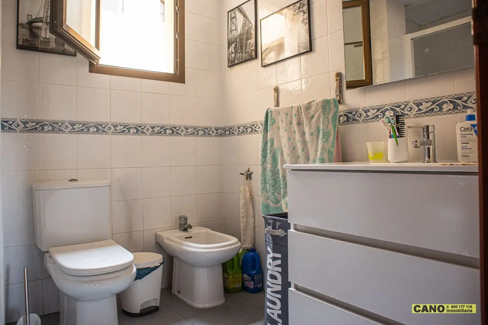 Bathroom of Flat for sale in Roquetas de Mar  with Terrace and Swimming Pool
