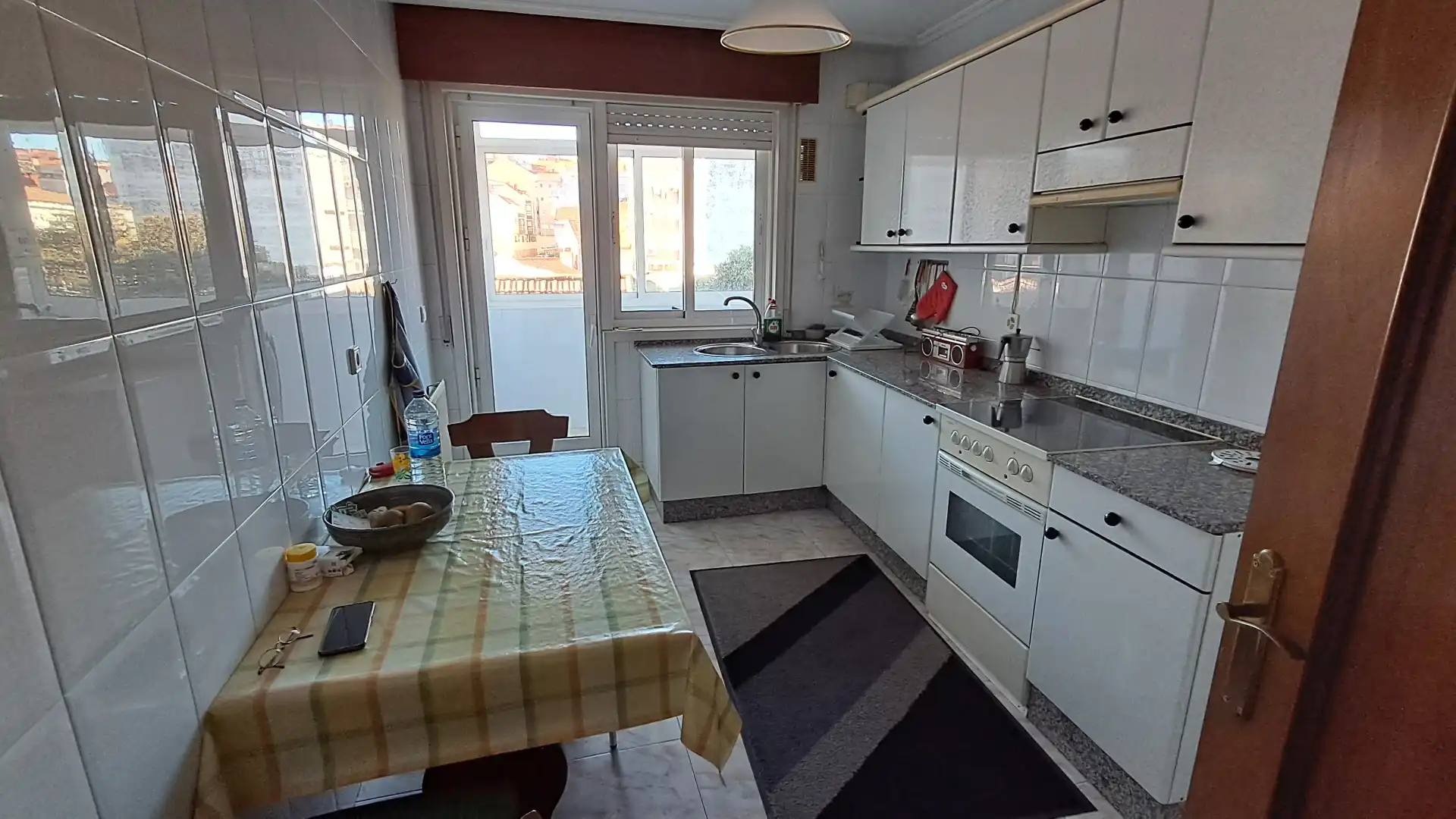 Küche von Wohnung zum Verkauf in Vigo  mit Heizung, Parkett und Abstellraum