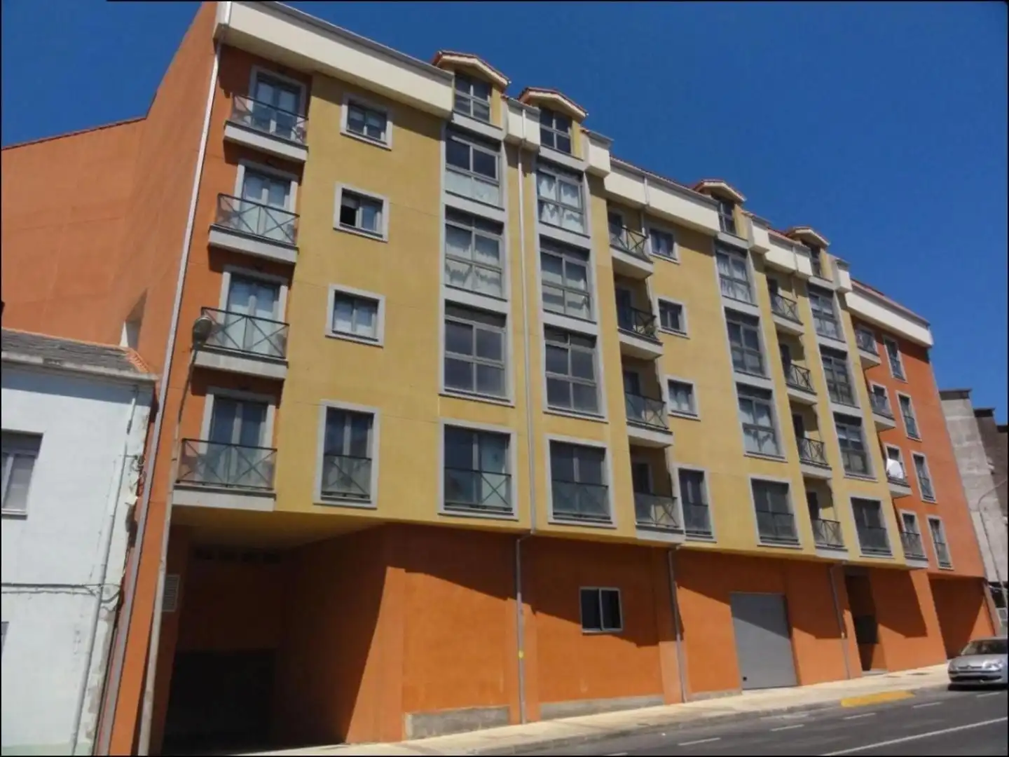 Appartamento con terrazza in vendita a Avenida Constitución 136, imagen 2