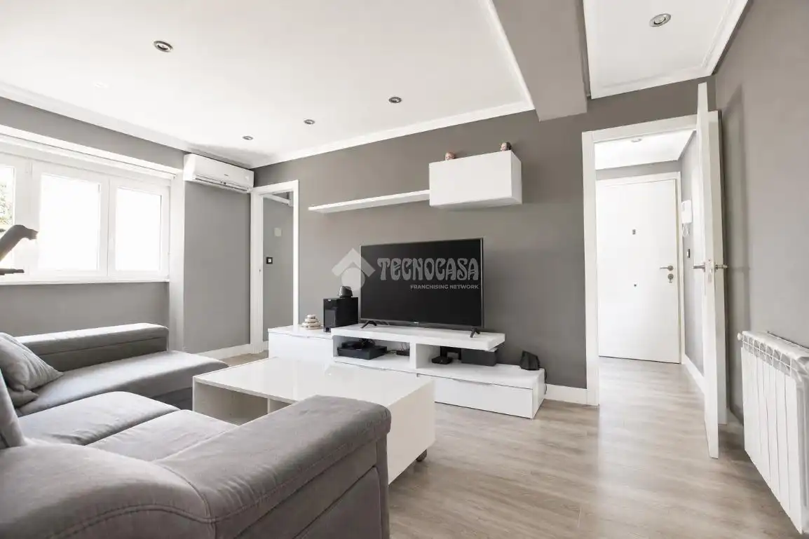Sala d'estar de Pis en venda en Madrid amb Aire condicionat i Calefacció