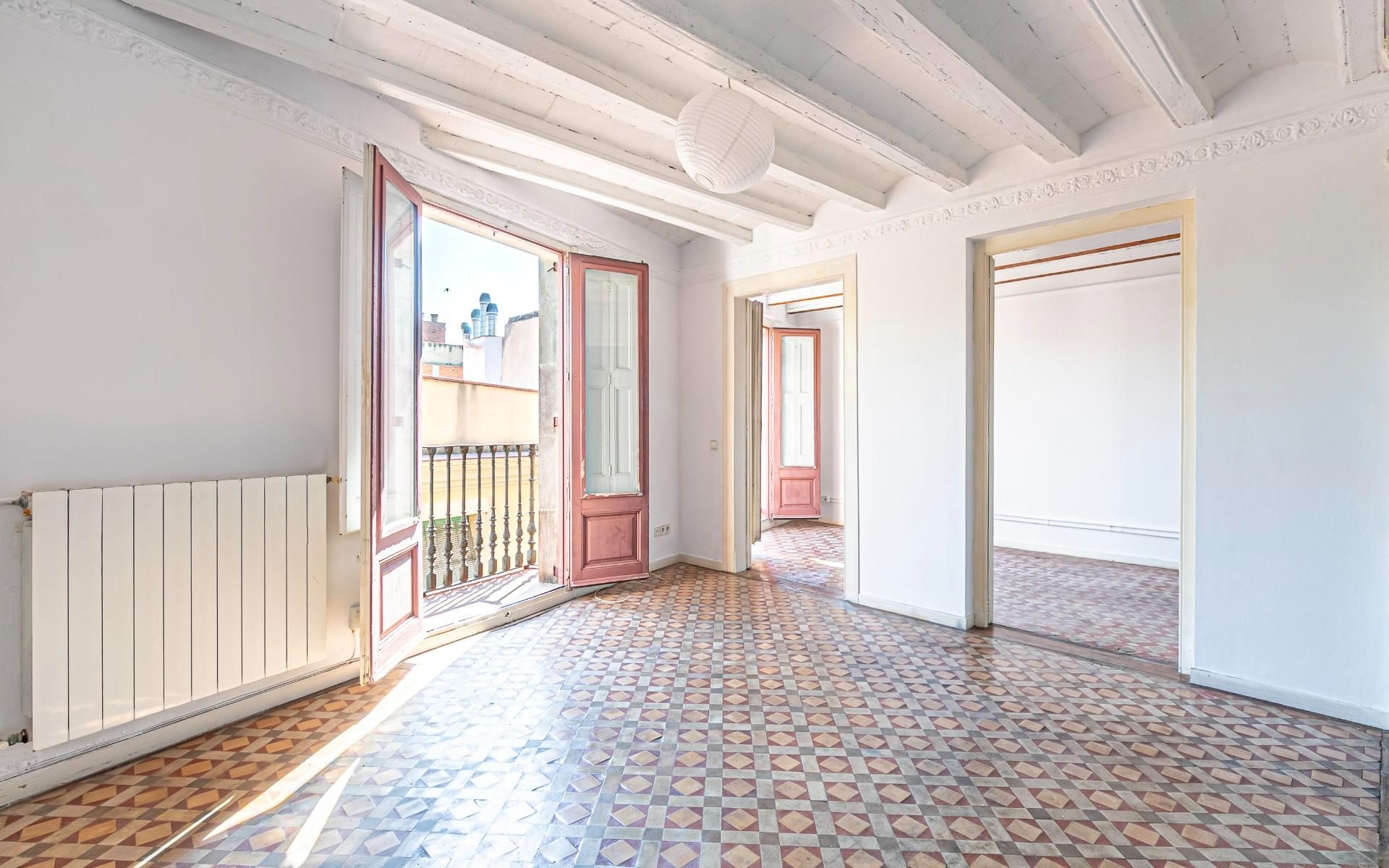 Flat for sale in  Barcelona Capital  with Heating and Balcony