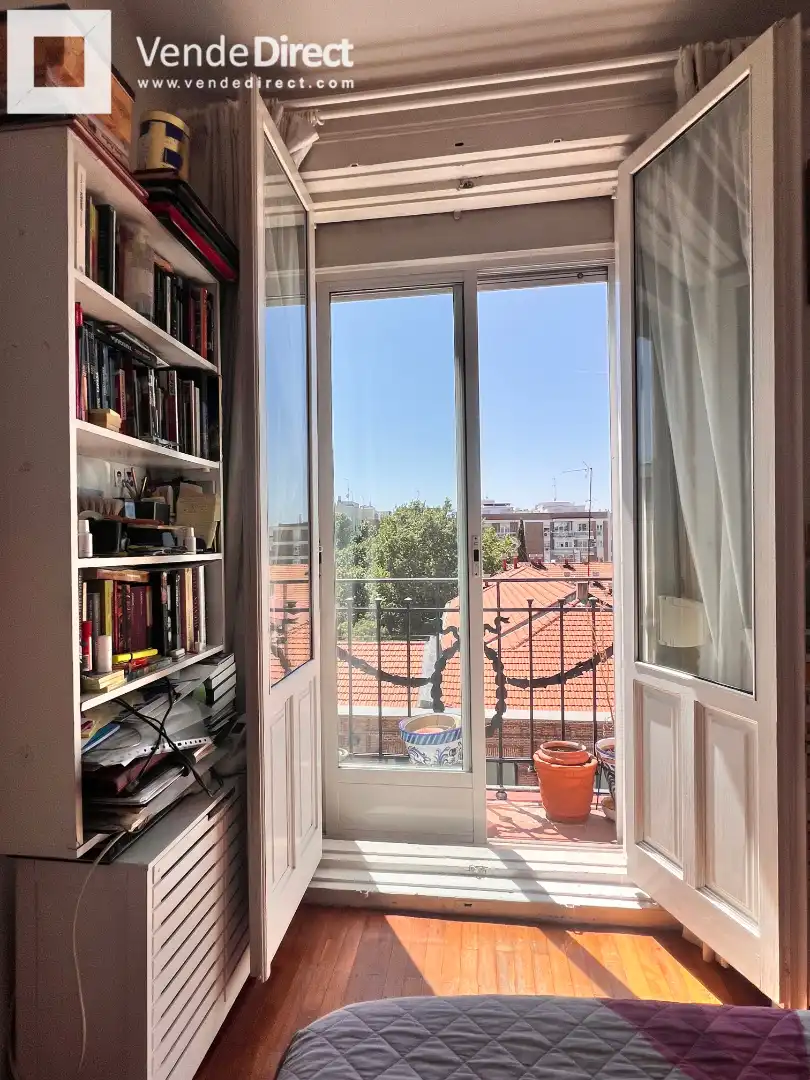 Terraza de Piso en venta en Madrid con Trastero, Amueblado y Balcón