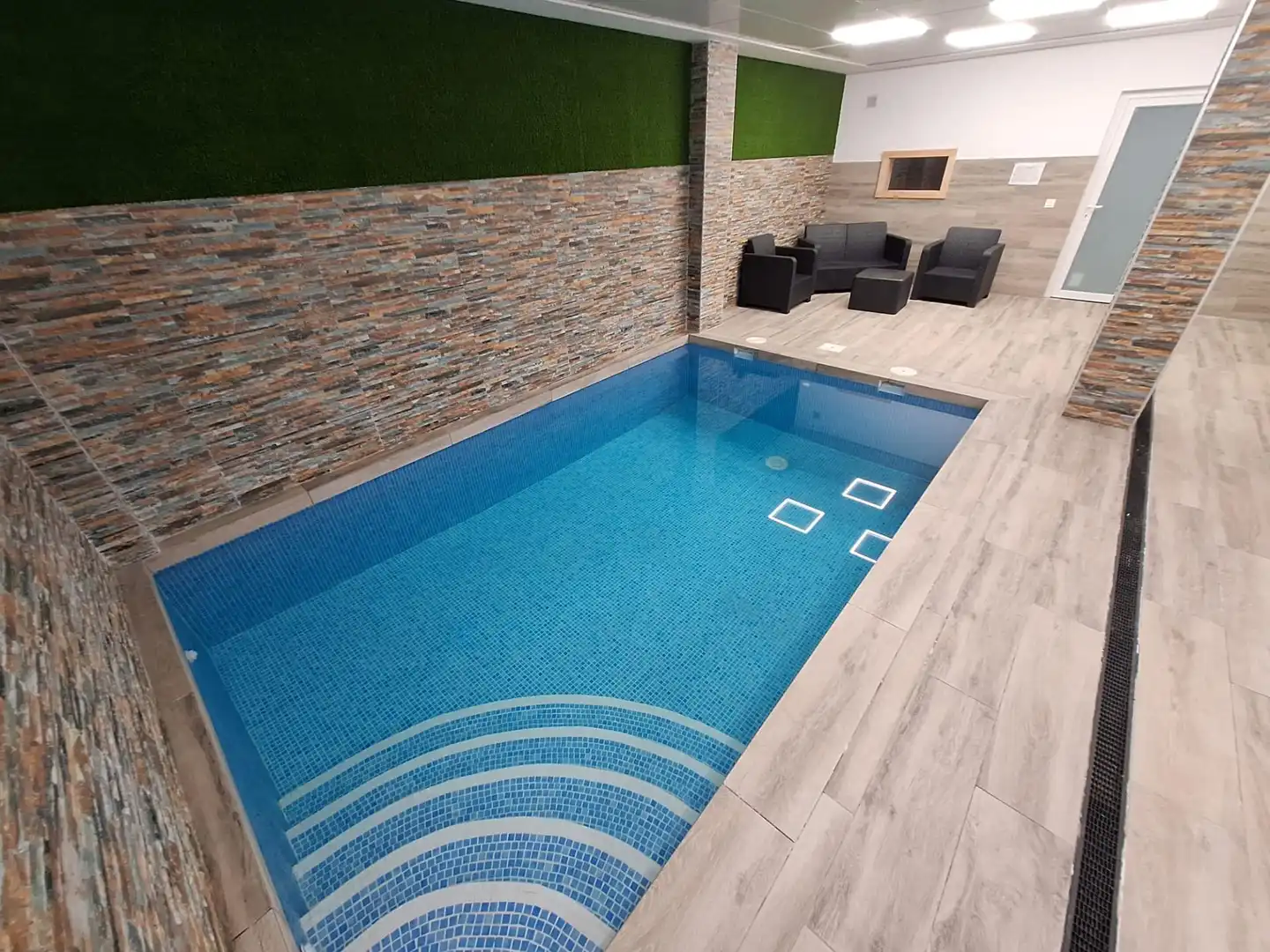 Piscina de Apartamento de alquiler en Torrevieja con Aire acondicionado, Calefacción y Amueblado