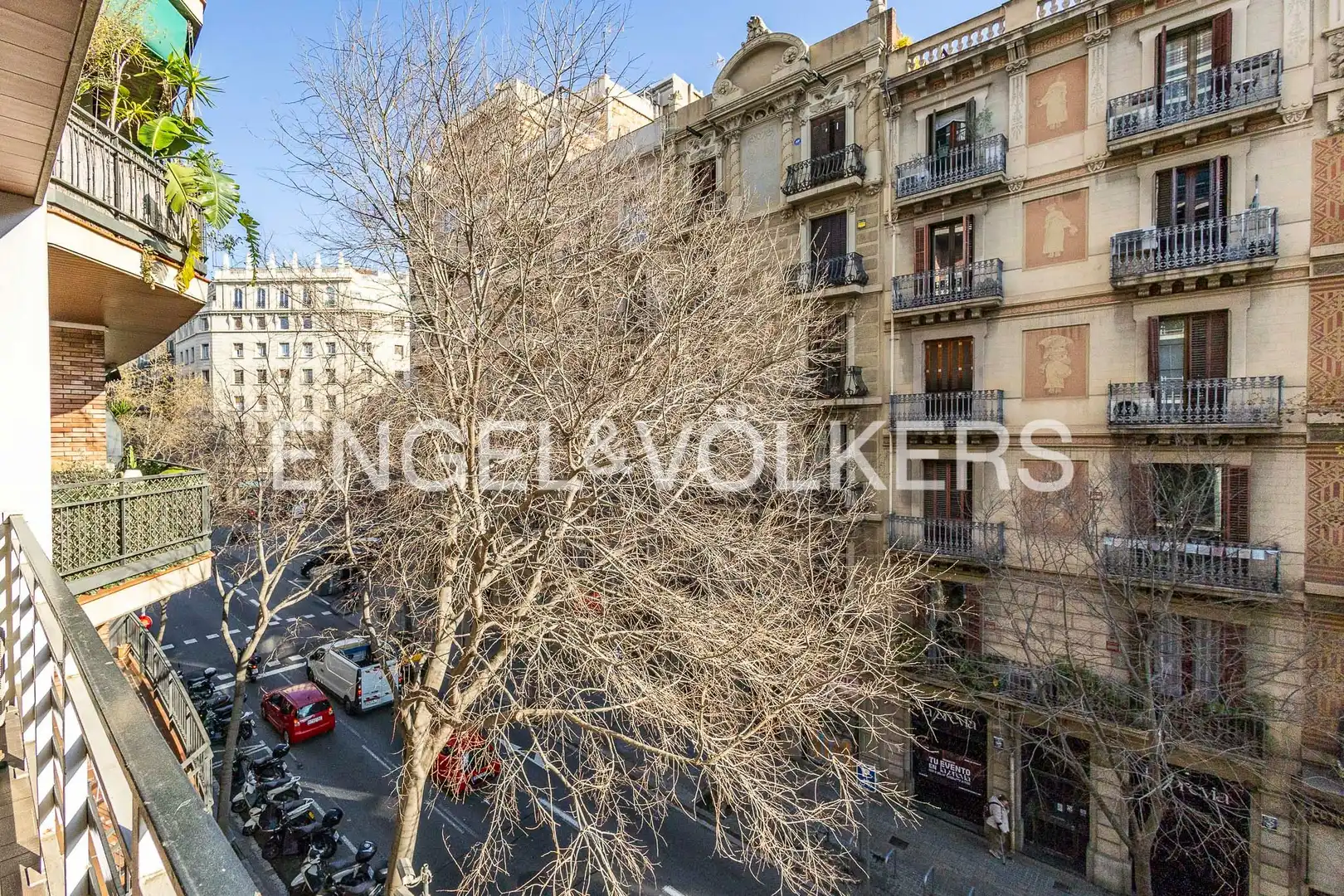 Außenansicht von Wohnung zum Verkauf in Barcelona mit Klimaanlage, Heizung und Parkett