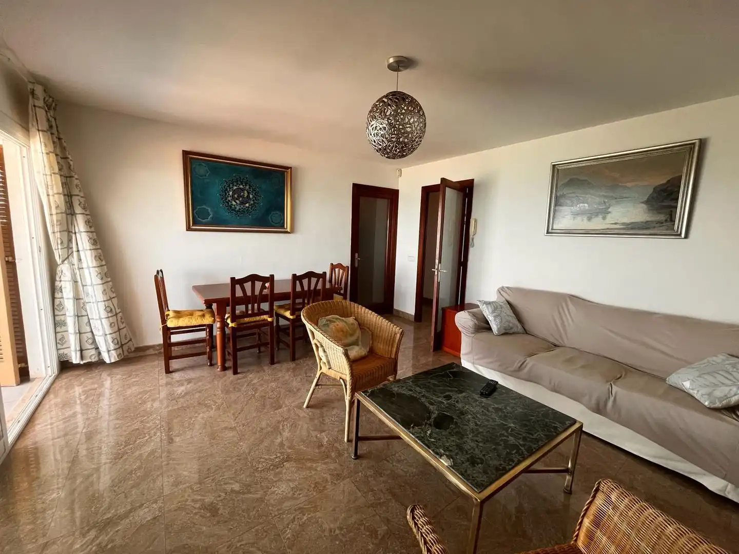 Sala de estar de Piso de alquiler en  Palma de Mallorca con Aire acondicionado