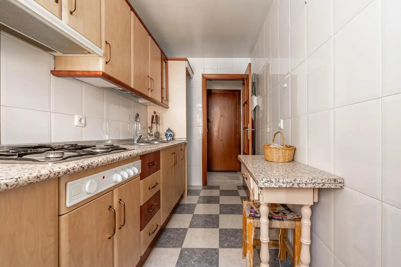Flat for rent in Calle Calle de la Veleta, 14, Poniente