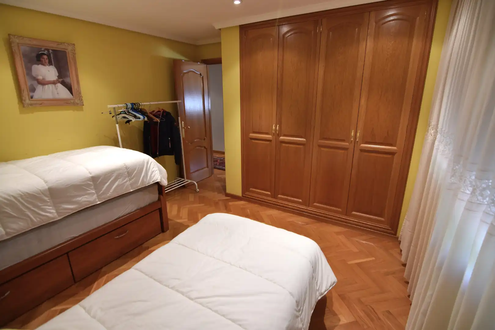 Habitación de Casa o chalet en venta en Bergondo con Calefacción, Jardín privado y Parquet