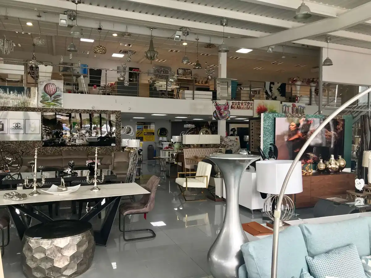 Local en venda en Marbella amb Aire condicionat i Alarma