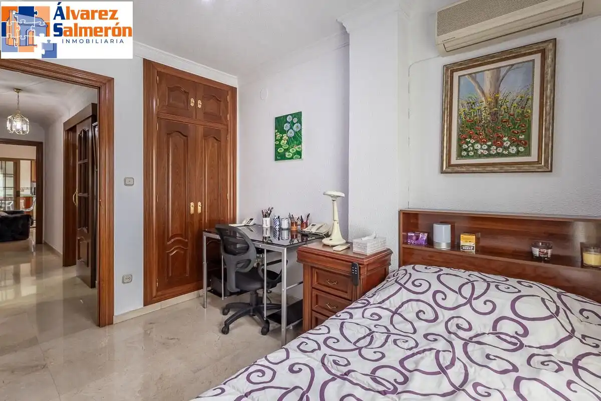 Appartamento con ascensore in vendita a Calle ARQUITECTO JIMENEZ LACAL, imagen 24