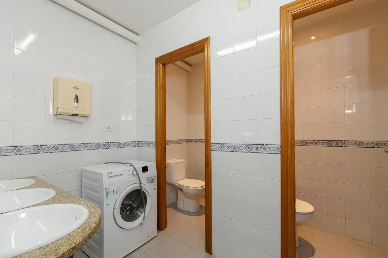 Bathroom of Houses for sale in Arbo  with Heating, Private garden and Storage room