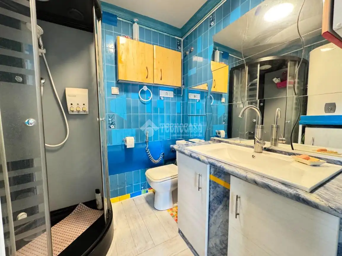 Bathroom of Flat for sale in Fuengirola  with Terrace