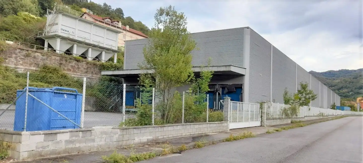 Nau industrial en venda a Cuadriella,La, 401, Zona Rural