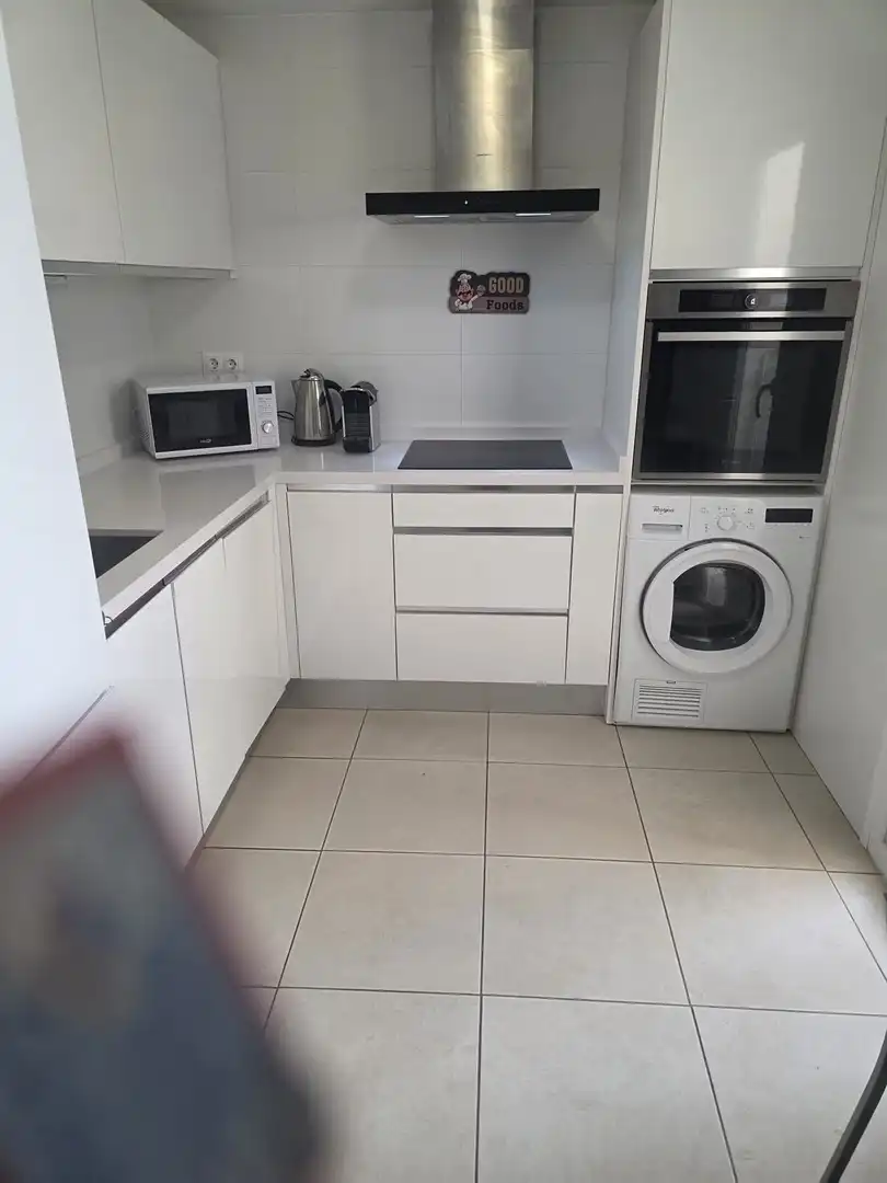Cuina de Apartament en venda en Marbella amb Aire condicionat i Piscina comunitària