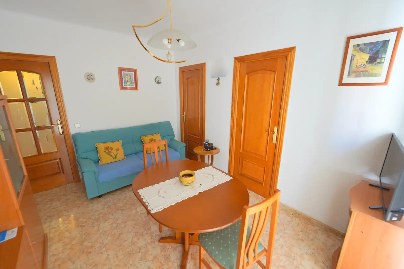 Wohnzimmer von Wohnung zum Verkauf in Barcelona mit Ofen und Balkon
