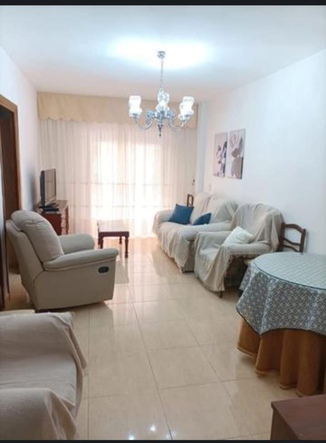 Living room of Flat to rent in  Granada Capital  with Air Conditioner, Heating and Furnished