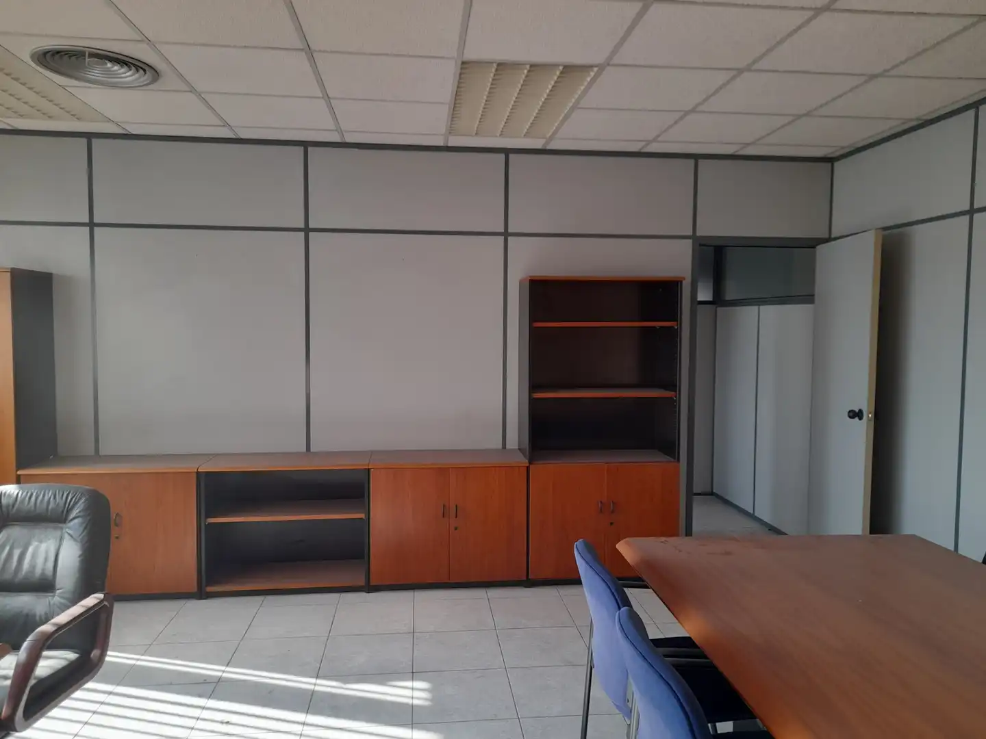 Oficina en venda en Ripollet amb Aire condicionat, Calefacció i Moblat