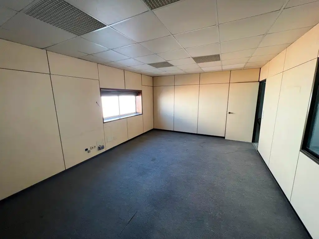 Nave industrial en venta en Santiago de Compostela 