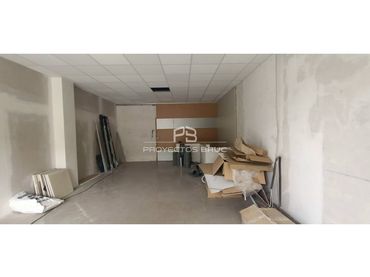 Gewerbefläche zur Miete in Avenida Francesc Macia