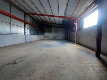 Industrial building to rent in Pedanías Centro