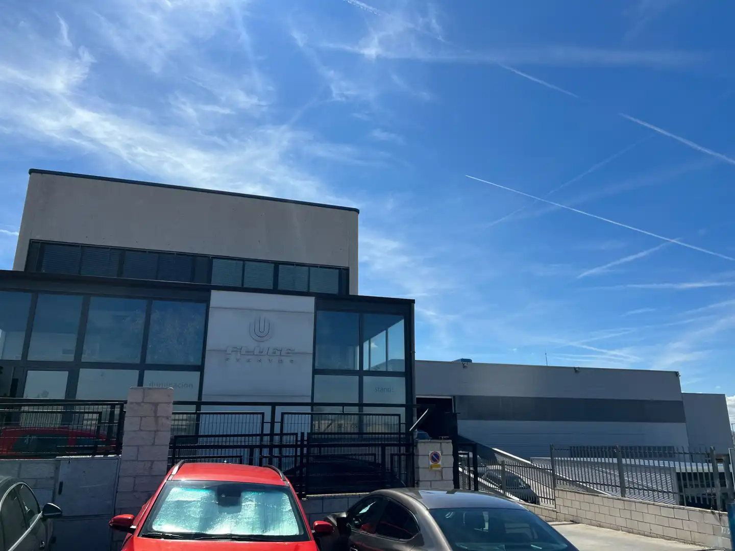 Vista exterior de Nau industrial en venda en Rivas-Vaciamadrid amb Calefacció i Alarma