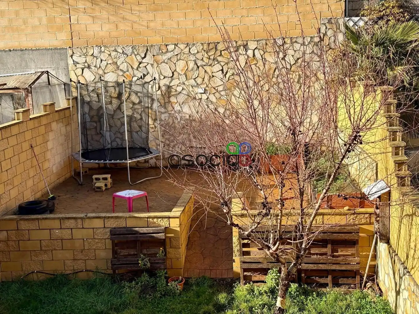 Garden of Detached homes for sale in Chiloeches  with Heating, Private garden and Swimming Pool
