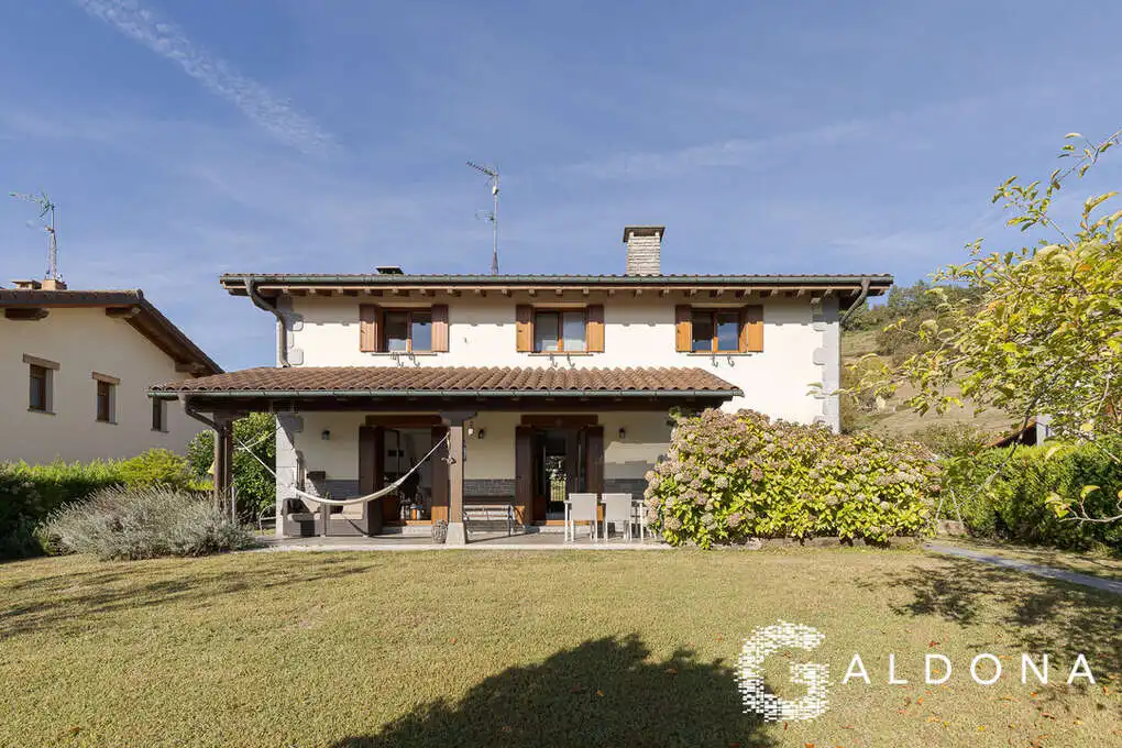 Garden of Houses for sale in Baliarrain, Gipuzkoa