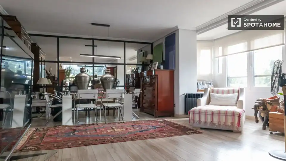 Living room of Flat for share in Madrid  with Air Conditioner, Heating and Furnished