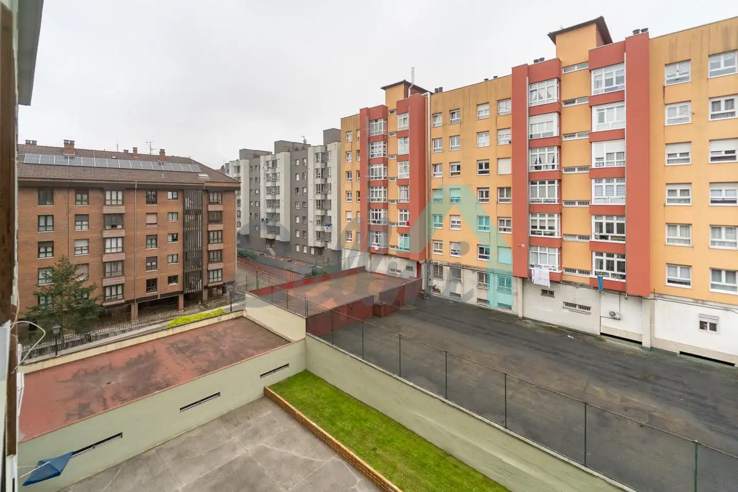 Exterior view of Flat for share in Oviedo   with Heating, Parquet flooring and Furnished