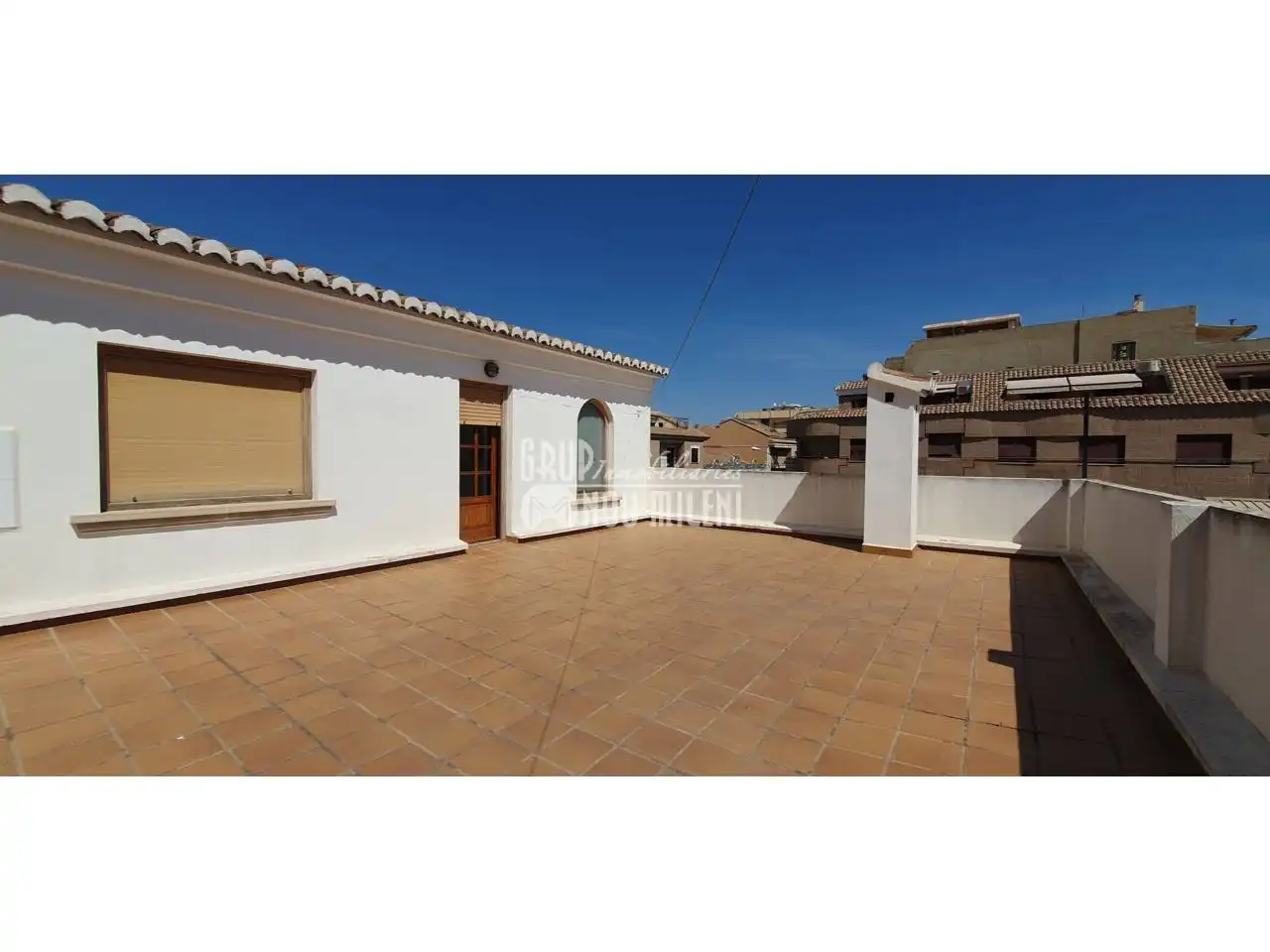 Vista exterior de Casa o chalet en venta en Alfafar con Aire acondicionado, Terraza y Amueblado