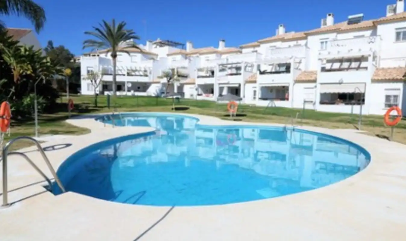 Exterior view of Flat for rent in Estepona  with Furnished
