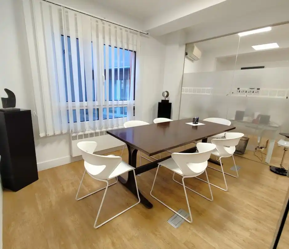 Office space with lift for sale in Centro