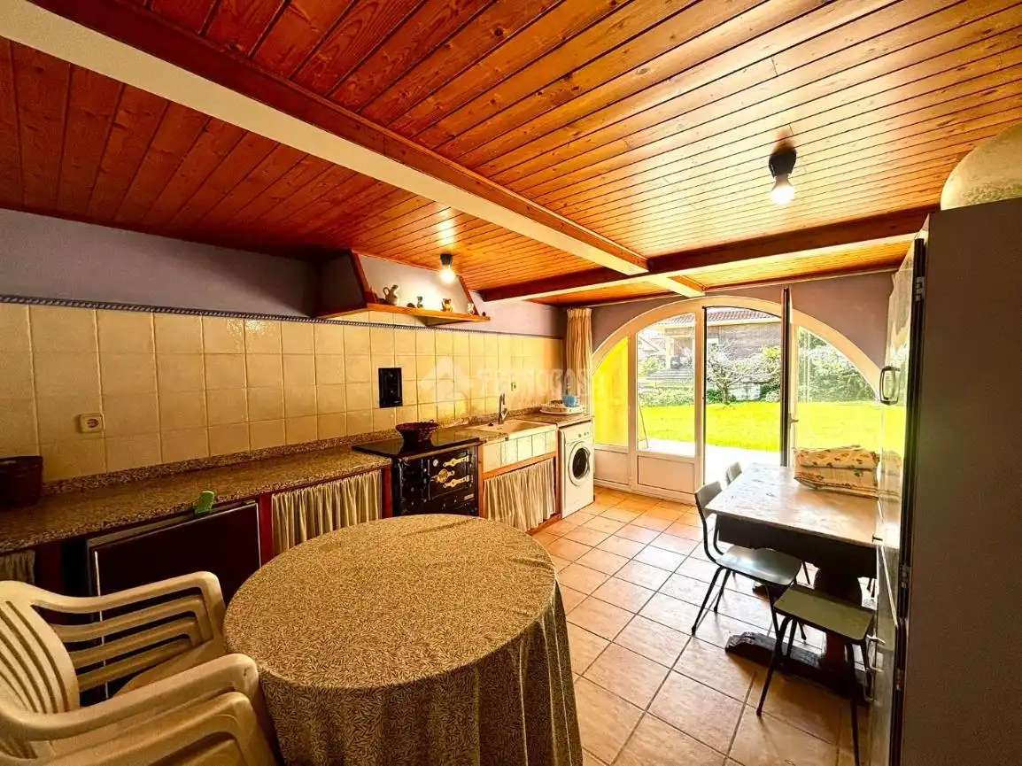 Kitchen of Houses for sale in Camargo  with Heating