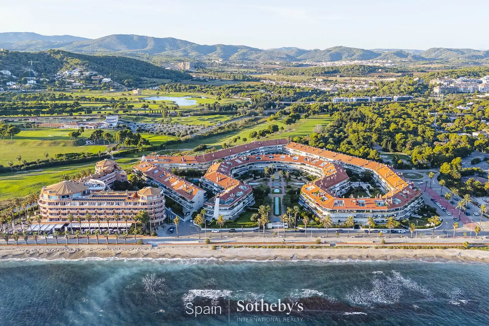 Exterior view of Apartments for sale in Sitges  with Air Conditioner, Storage room and Community pool