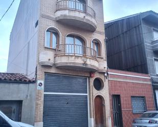 Exterior view of House or chalet for sale in Sabadell  with Air Conditioner, Terrace and Balcony