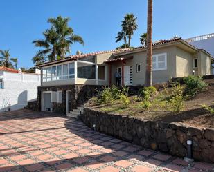 Vista exterior de Casa o xalet en venda en Santa Úrsula amb Jardí privat