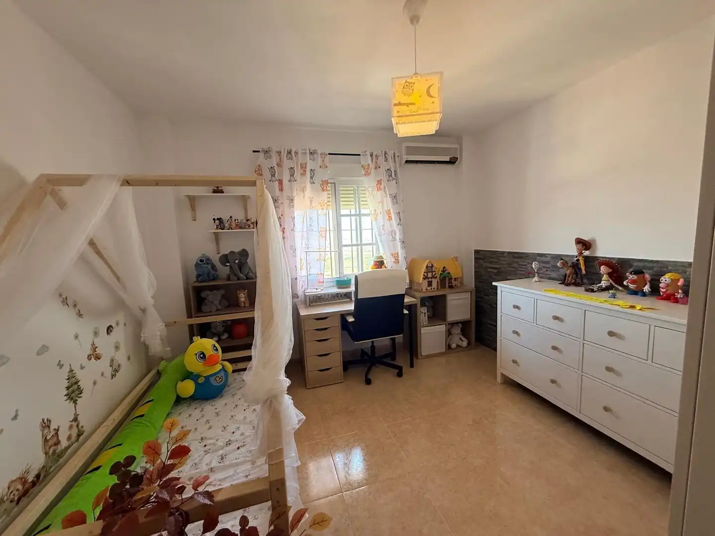 Casa aparellada amb jardí en venda a Calle QUITAPENAS, imagen 28