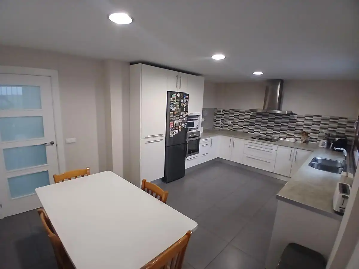 Cocina de Casa o chalet en venta en Fuengirola con Aire acondicionado, Jardín privado y Terraza