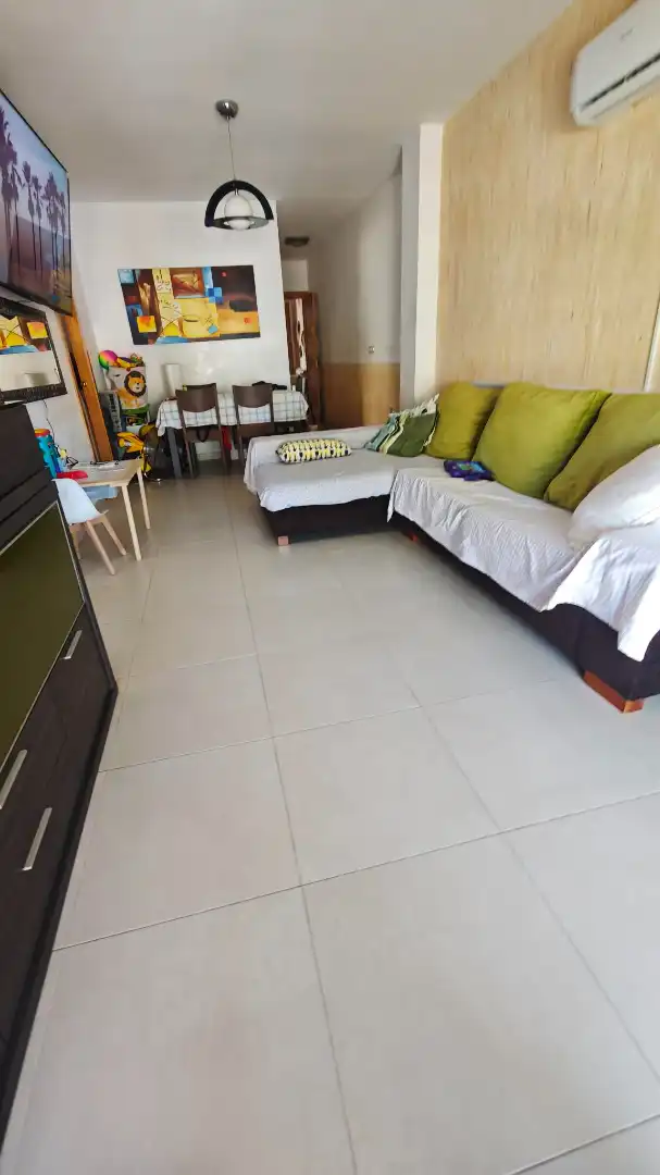 Sala de estar de Piso en venta en Roquetas de Mar con Aire acondicionado, Terraza y Amueblado