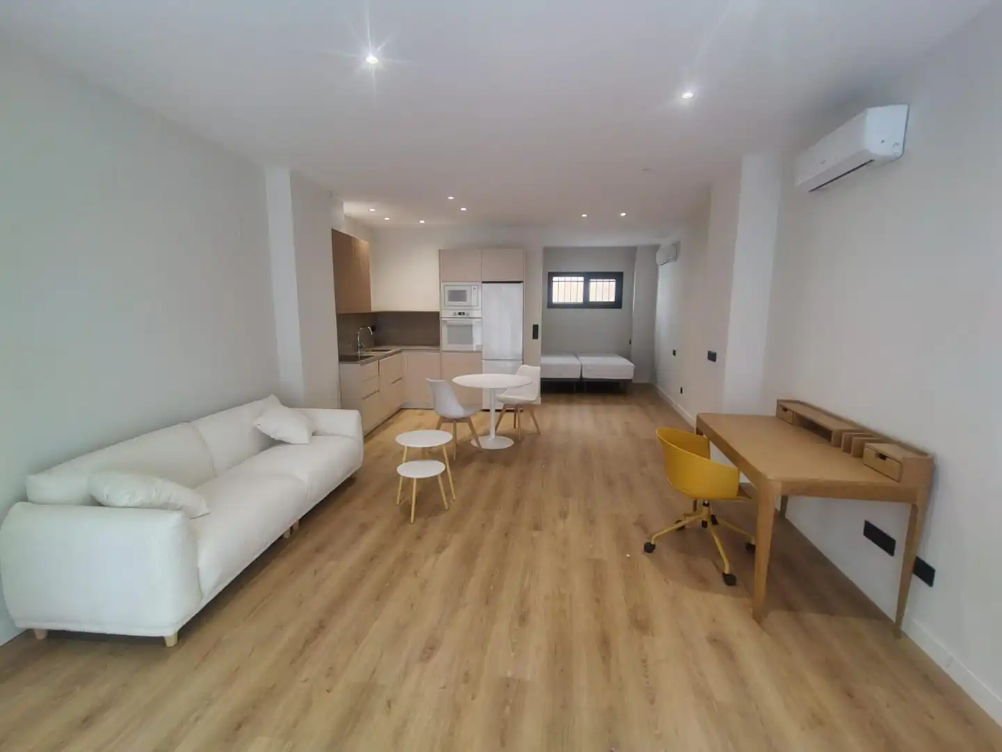 Living room of Lofts for rent in Valladolid  with Air Conditioner, Heating and Furnished