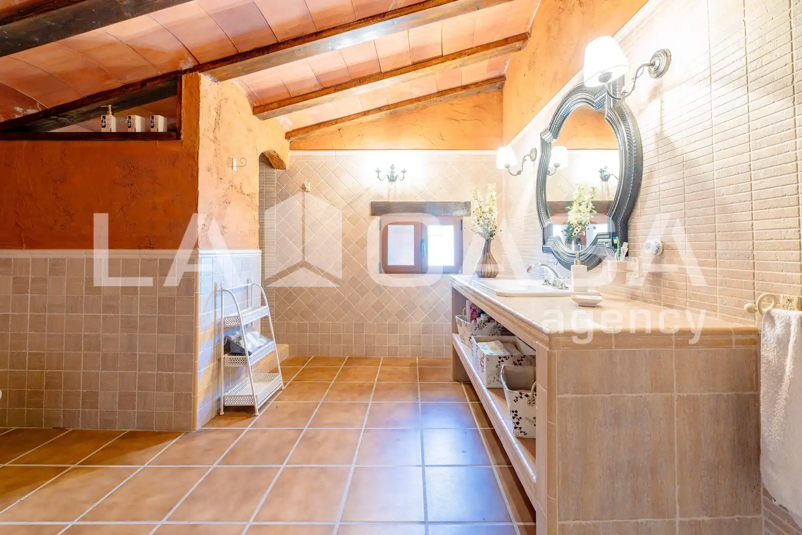 Bathroom of Houses for sale in Requena