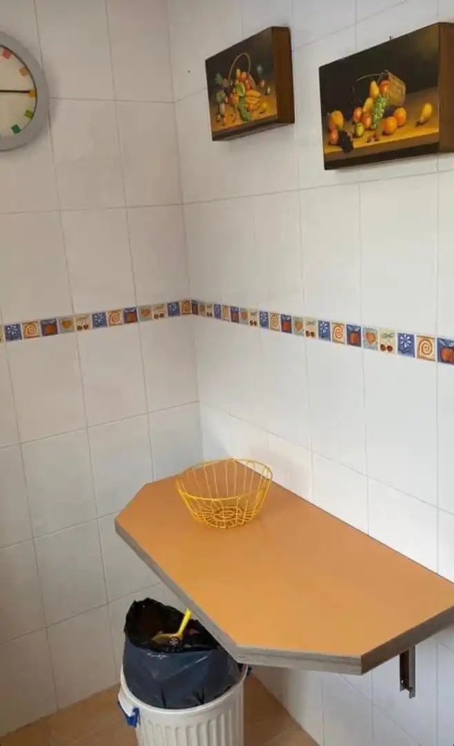 Cuina de Dúplex de lloguer en Algeciras amb Aire condicionat, Moblat i Piscina comunitària