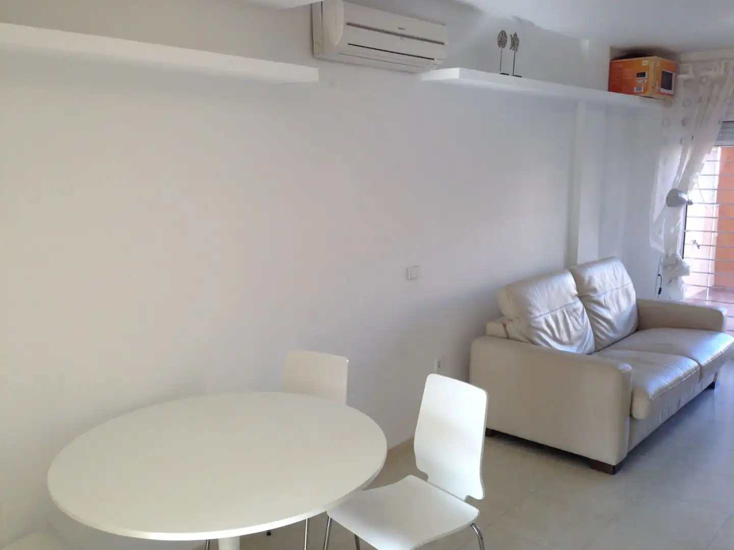 Sala d'estar de Apartament en venda en La Manga del Mar Menor amb Aire condicionat i Terrassa