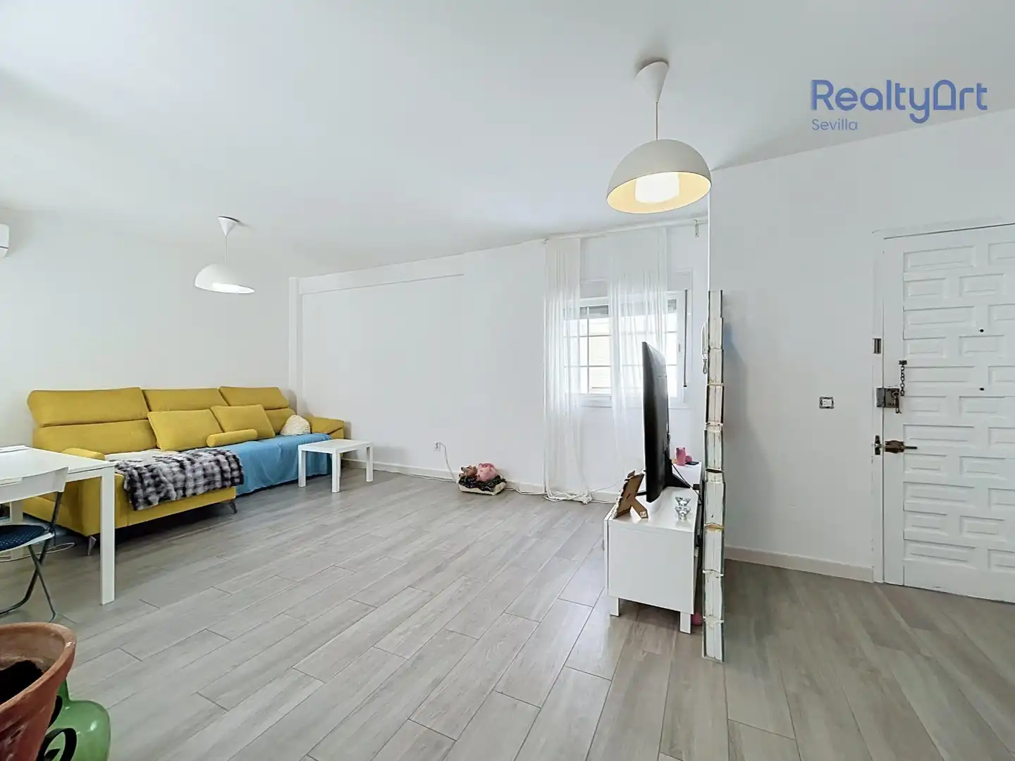 Sala de estar de Piso en venta en Sevilla con Aire acondicionado, Calefacción y Terraza