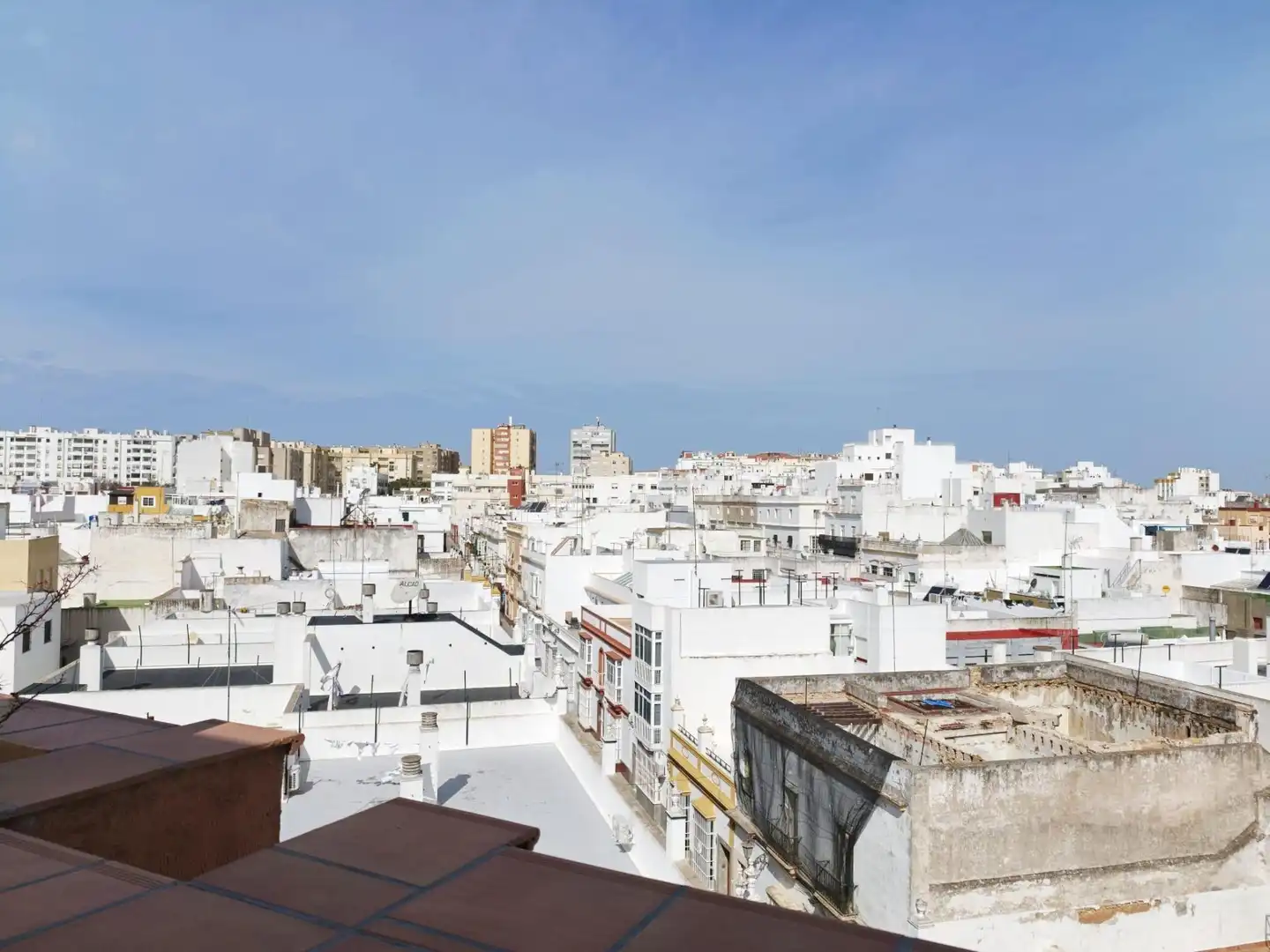 Vista exterior de Àtic en venda en San Fernando amb Aire condicionat, Calefacció i Terrassa