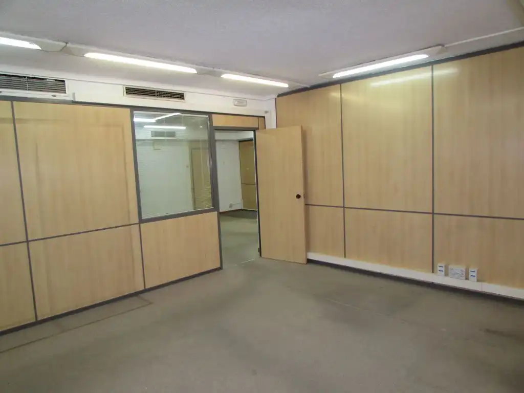 Bureau avec ascenseur à louer à Centro