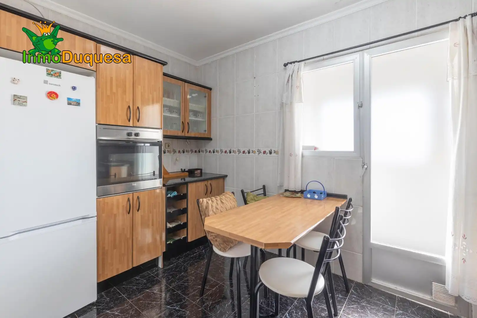 Cocina de Piso en venta en Peligros con Aire acondicionado, Terraza y Amueblado